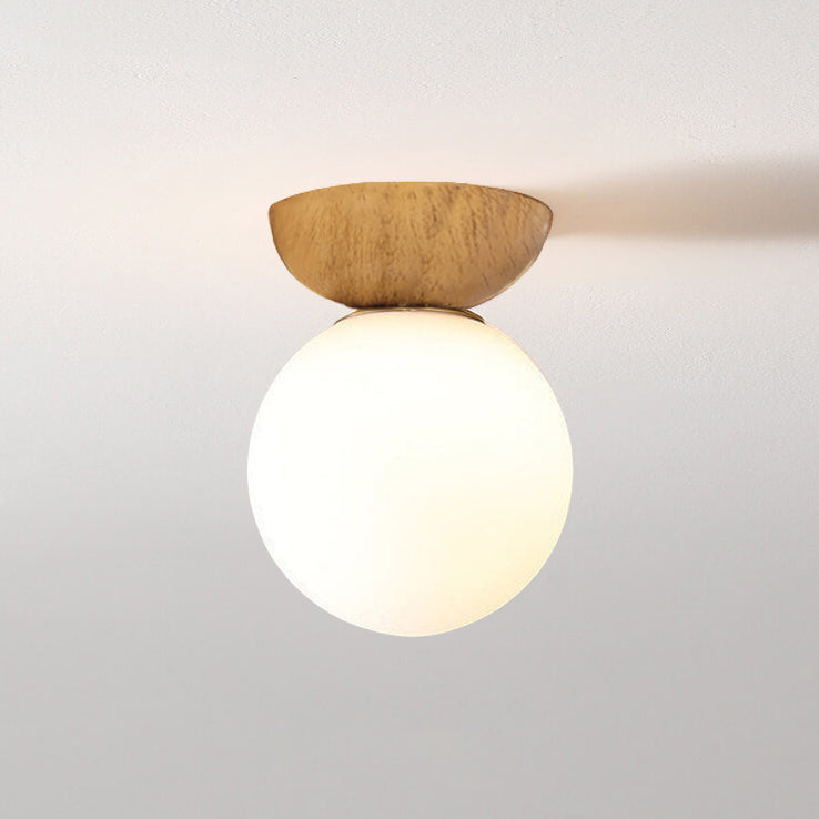 Nordische Kugel-Deckenlampe – Holzmaserung & Metallakzent