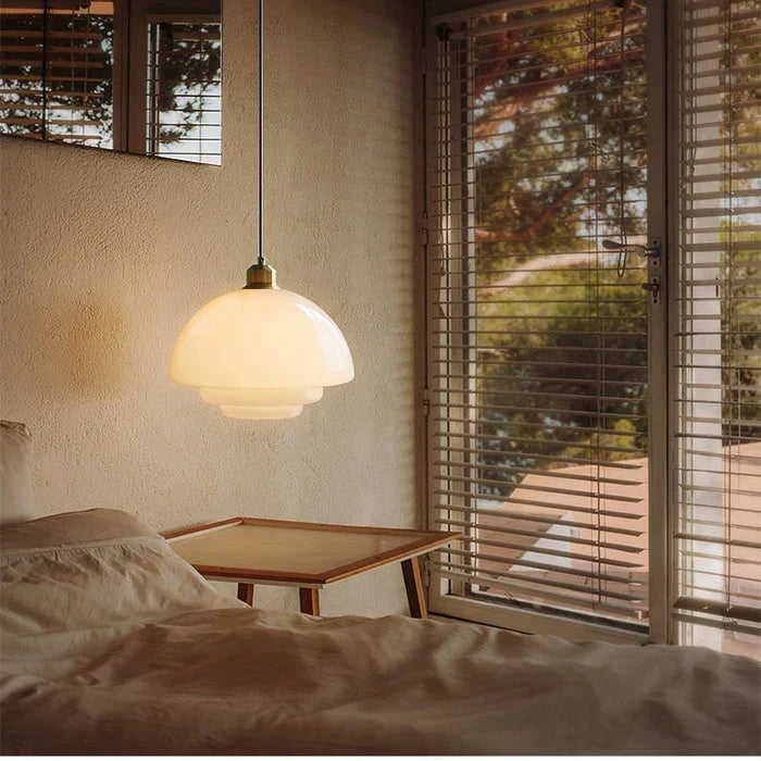 Calistre - Mid-Century Milchglas Pendelleuchte