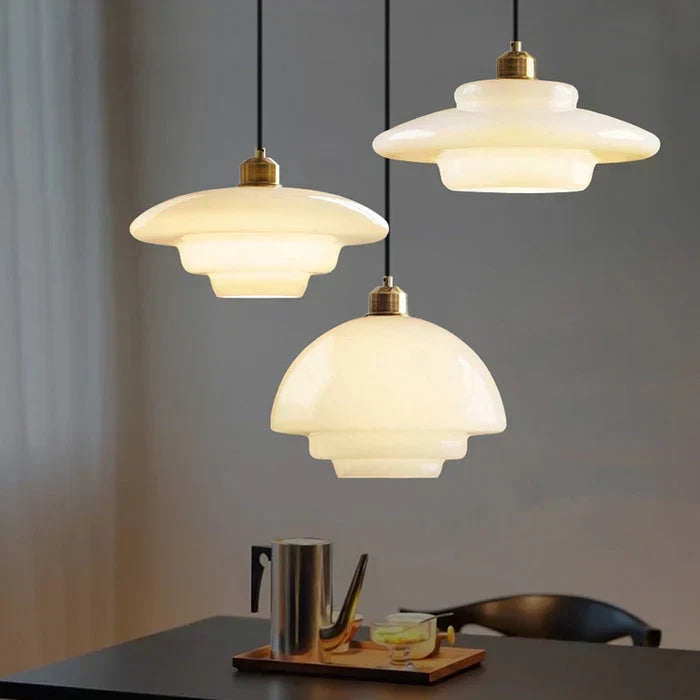 Calistre - Mid-Century Milchglas Pendelleuchte