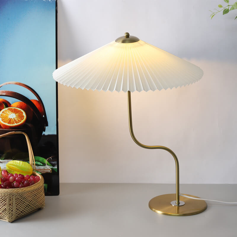 Retro Plissee-Tischlampe – Dekoratives Akzentlicht