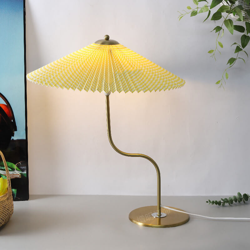 Retro Plissee-Tischlampe – Dekoratives Akzentlicht