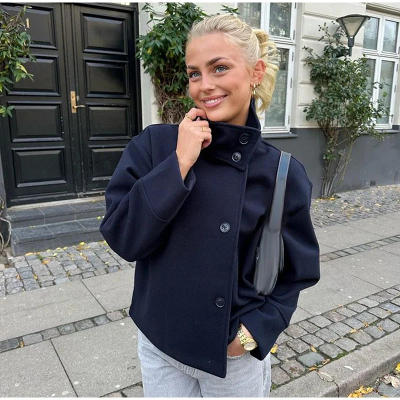 Damen Kurze Herbstjacke mit elegantem Kragen und Knopfverschluss