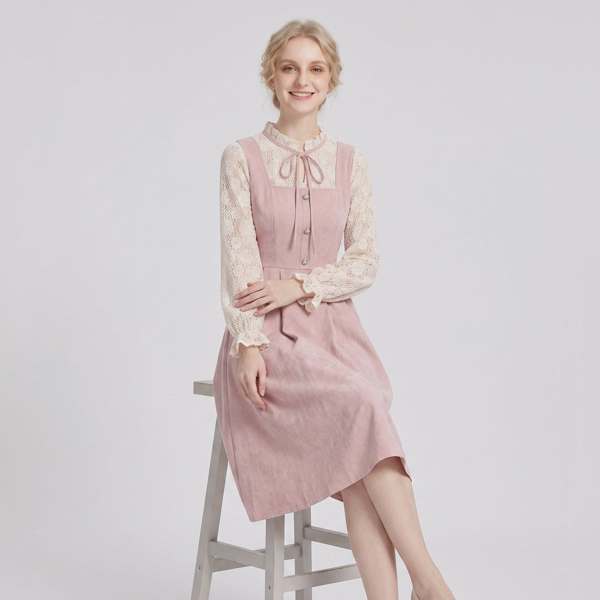 Dirndl A-Linie mit Herzausschnitt