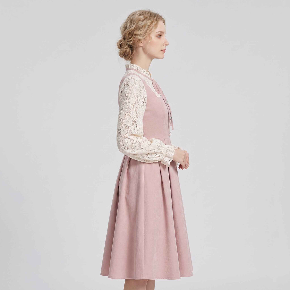 Dirndl A-Linie mit Herzausschnitt