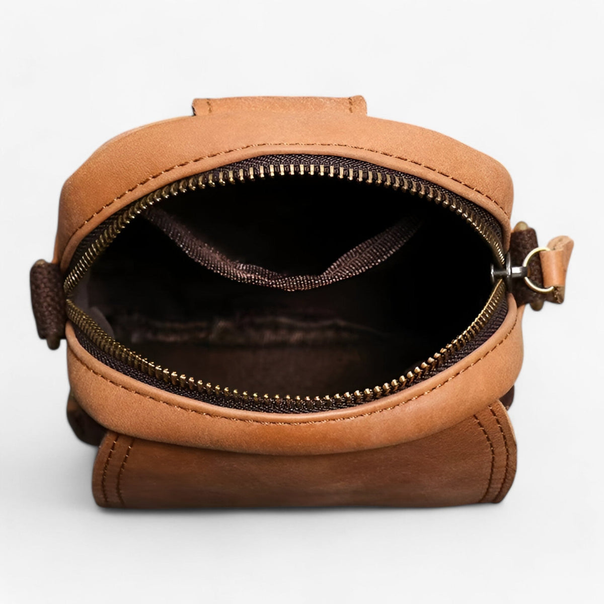 Herren Pendlertasche aus Ochsenleder im Retro-Stil – Ansicht 4