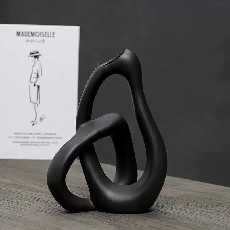Zeitlose Keramikvase – Minimalistische Wohndeko
