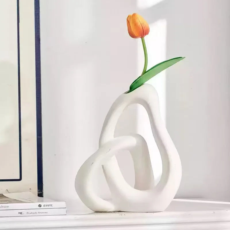 Zeitlose Keramikvase – Minimalistische Wohndeko