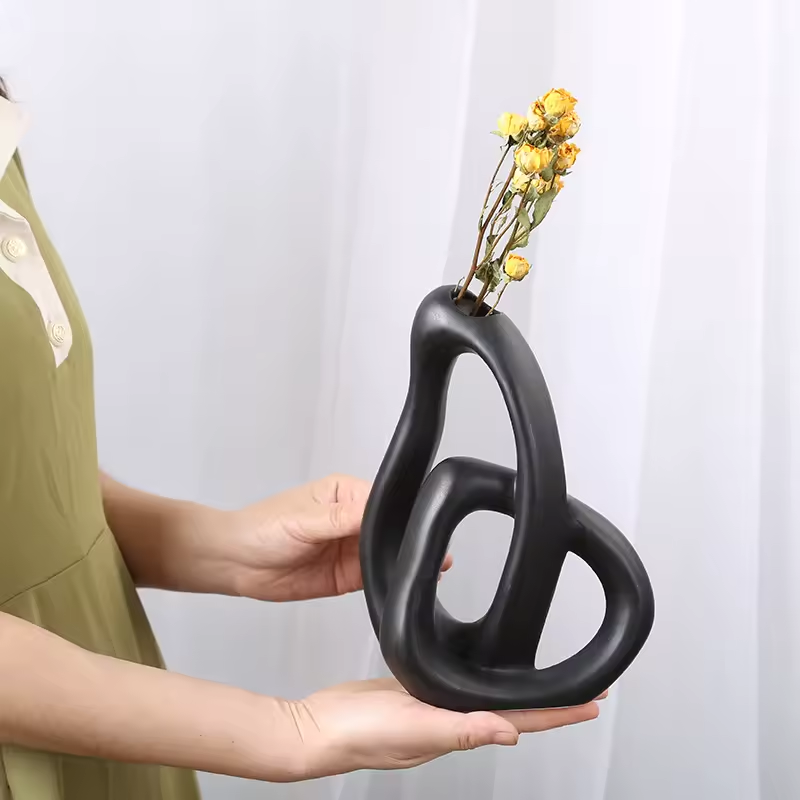 Zeitlose Keramikvase – Minimalistische Wohndeko