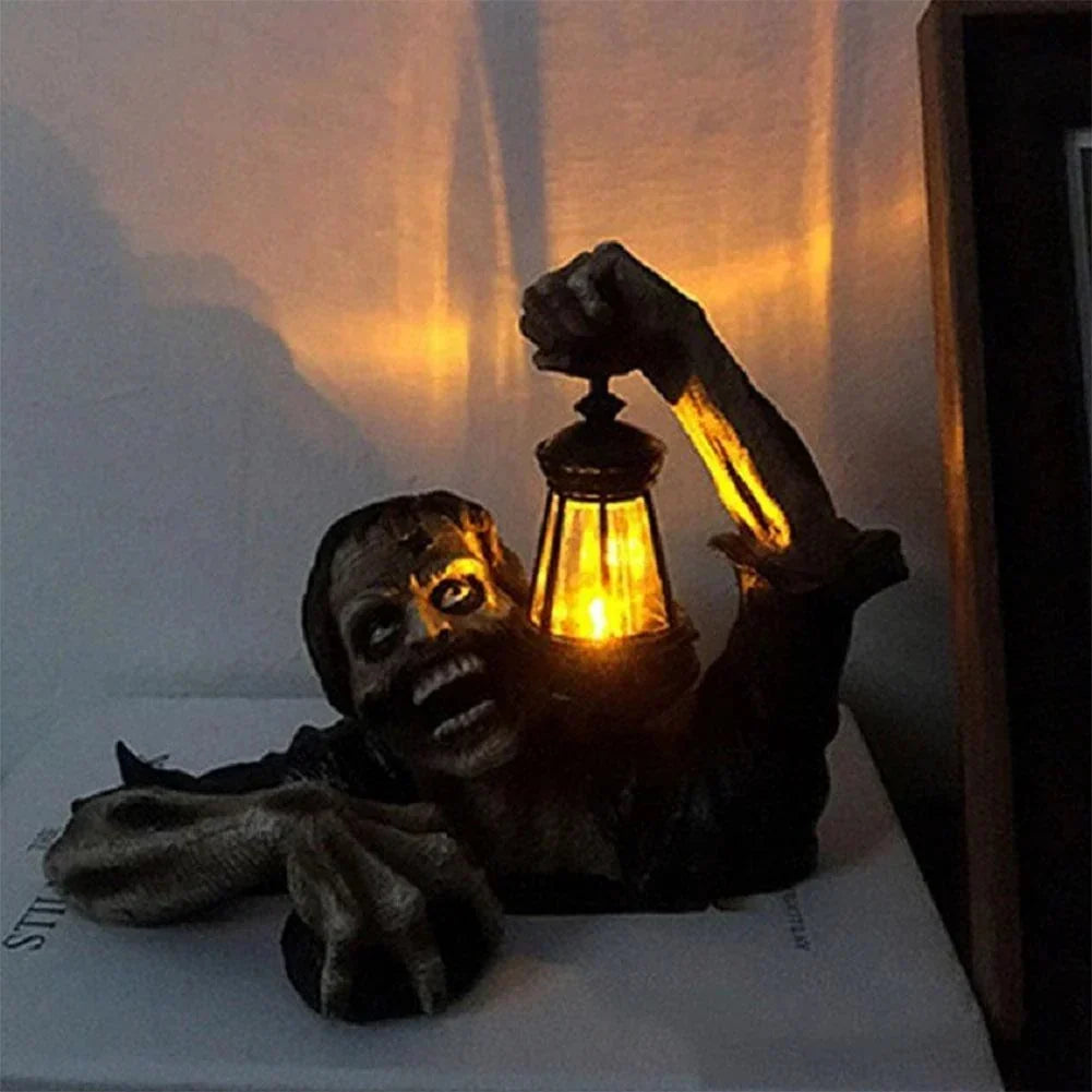 Zombie-Gartenfigur mit Laterne - Harz Halloween-Deko