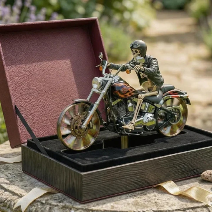 Totenkopf-Motorrad-Gartenwindrad