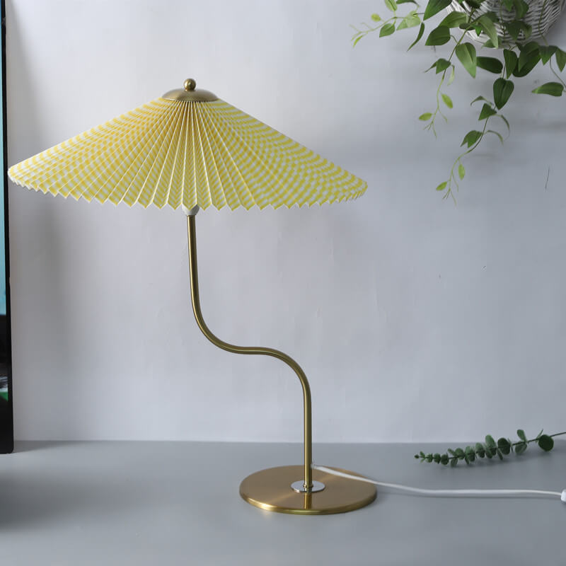 Retro Plissee-Tischlampe – Dekoratives Akzentlicht