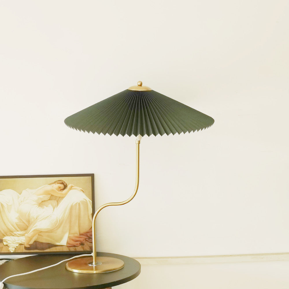 Retro Plissee-Tischlampe – Dekoratives Akzentlicht