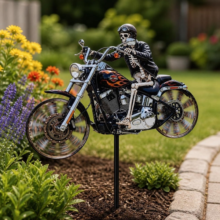Totenkopf-Motorrad-Gartenwindrad
