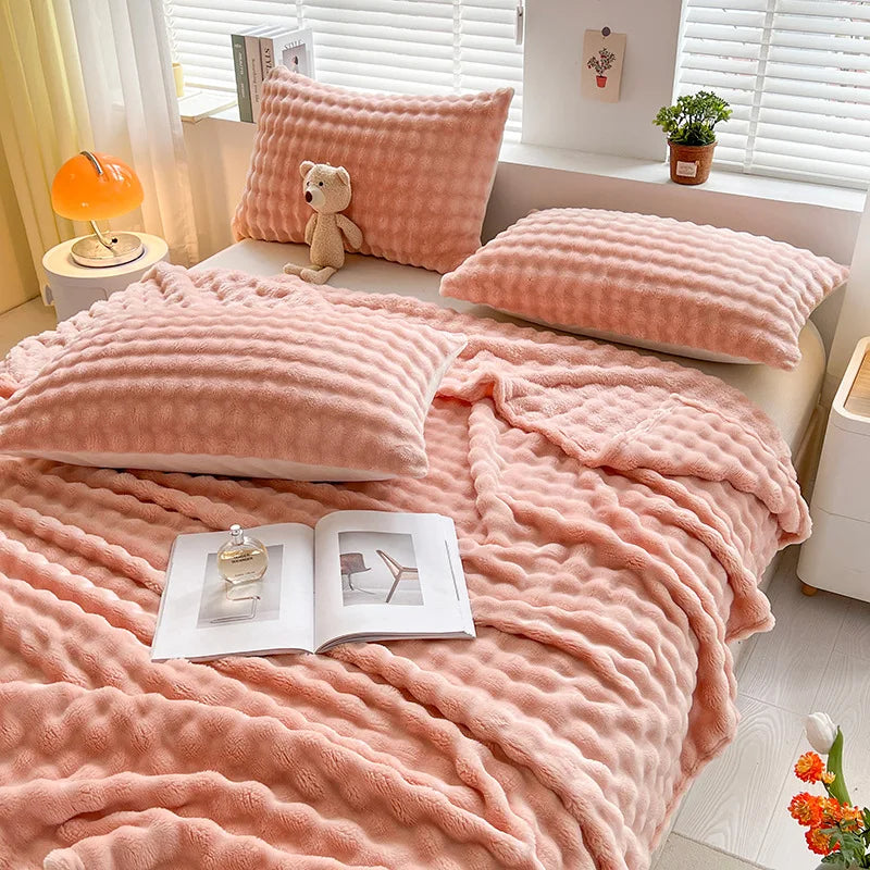 Strukturierte Korallenfleece-Kuscheldecke für Sofa und Bett