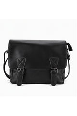 Schwarze Messenger-Tasche mit Überschlag und Schnallendetail