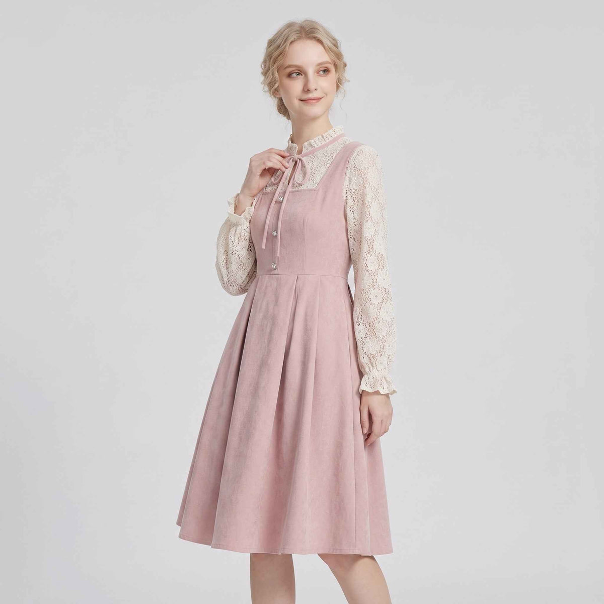 Dirndl A-Linie mit Herzausschnitt
