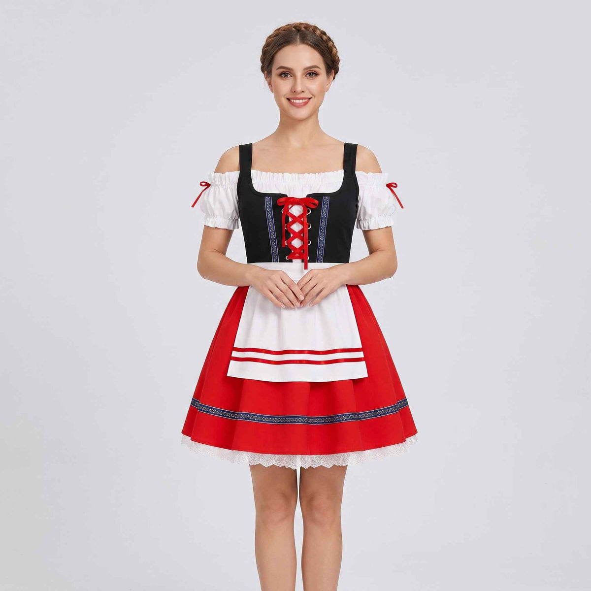 Dirndl mit Spitzenbesatz