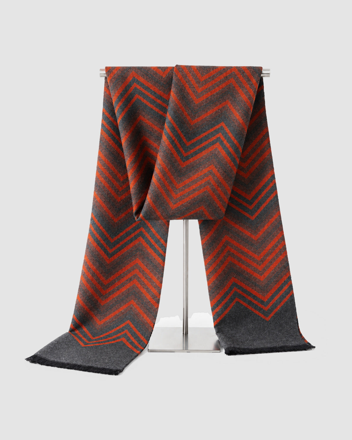 Herren Schal mit Chevronmuster – Schwarz/Rot, Bild 2