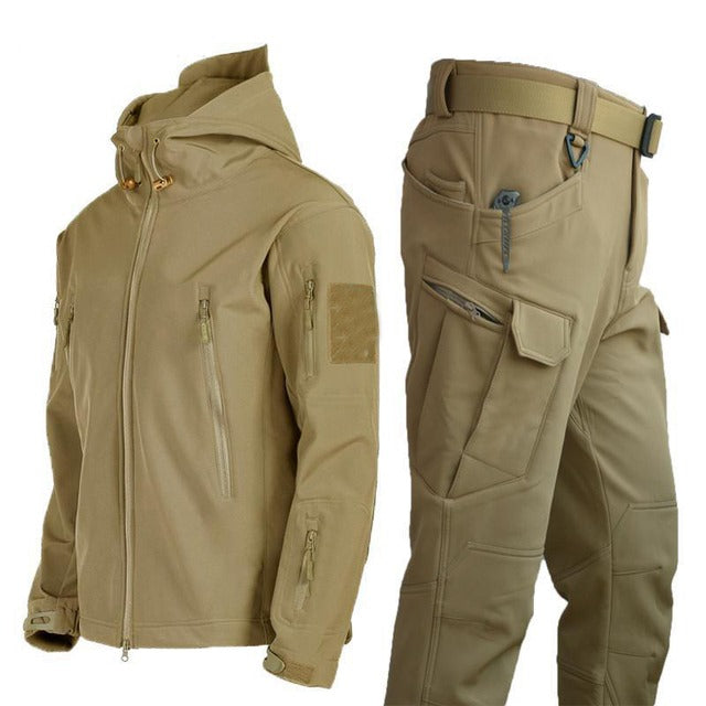 Herren Outdoor-Set - Gepolsterte Winterjacke mit Kapuze und Cargohose