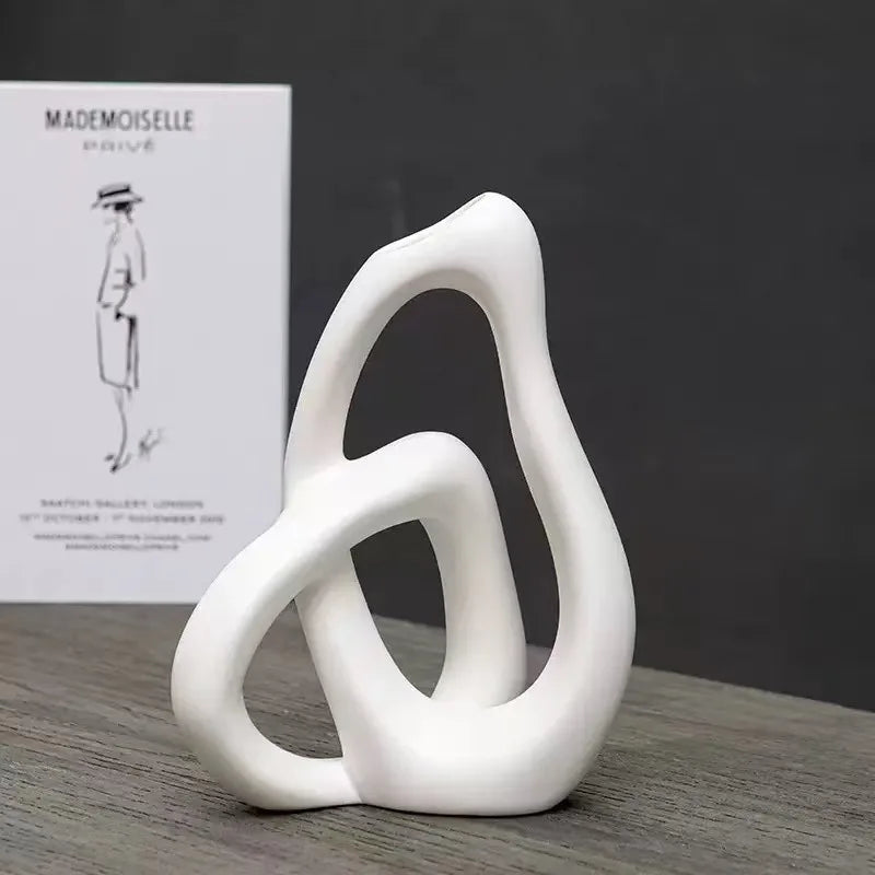 Zeitlose Keramikvase – Minimalistische Wohndeko