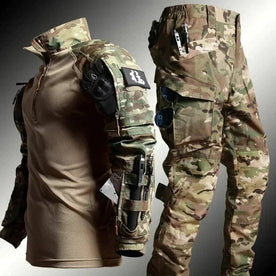 Herren Outdoor-Set mit Longsleeve und Cargohose im Militärstil in Grün
