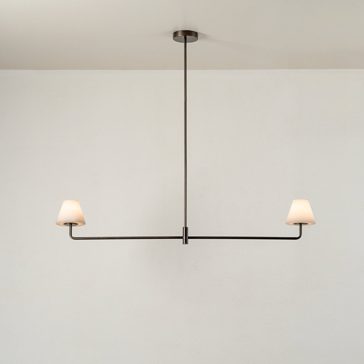 Alba Pendelleuchte aus Alabaster und Bronze