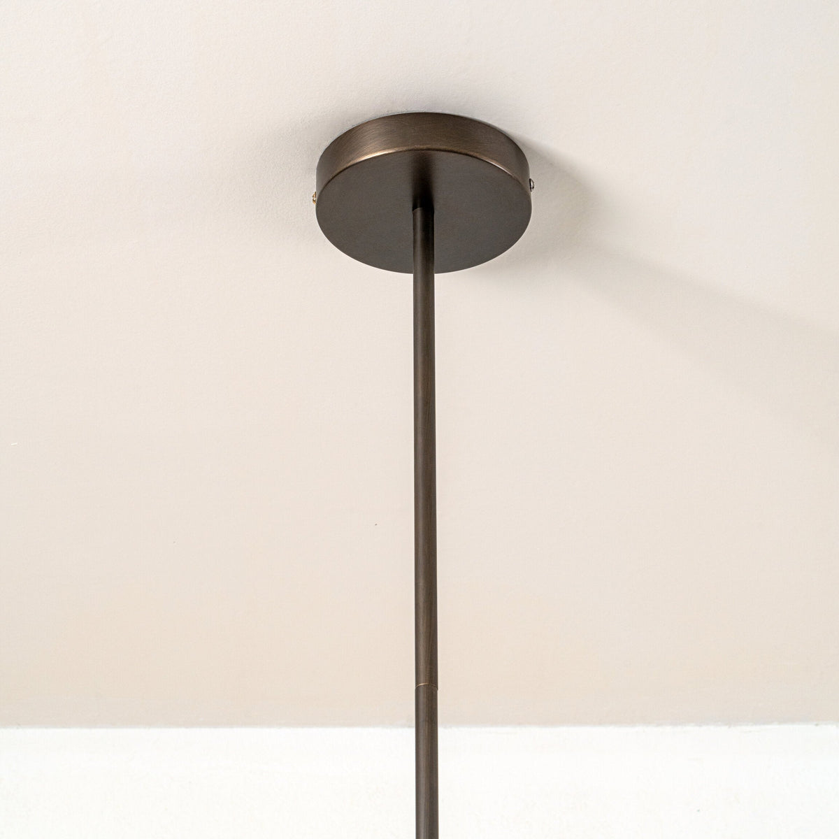 Alba Pendelleuchte aus Alabaster und Bronze